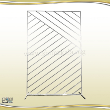 تصویر  بک مستطیلی فلزی نقره‌ای